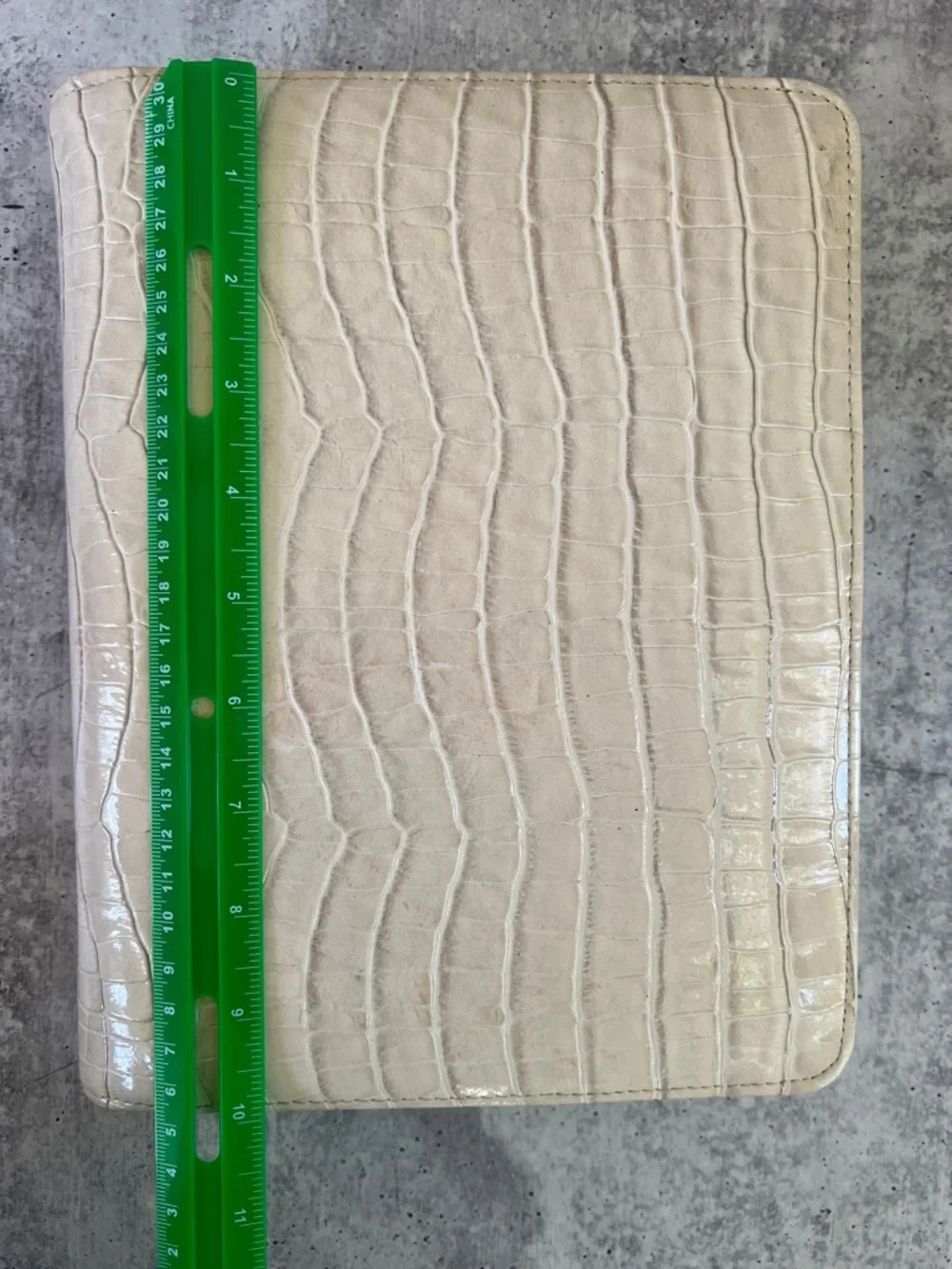 Franklin Covey Cream Faux Croc-Embossed Leather Zipper Binder